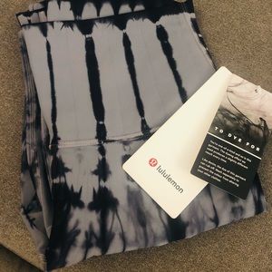 NWT Lululemon 4 Tie Dye Grey Wunder Under Luxtreme